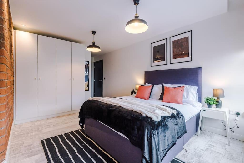 Luxury Oversized Apartment With Signature Bathroom Leeds  Exterior photo
