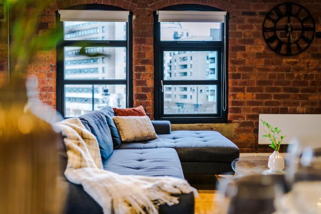 Luxury Oversized Apartment With Signature Bathroom Leeds  Exterior photo